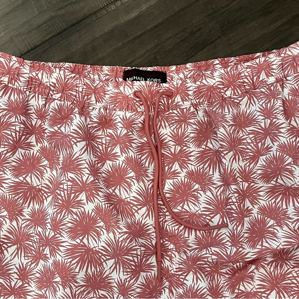 Michael Kors Palm Tree Swim Trunks in Dusty Rose - Size Large - Picture 3 of 16